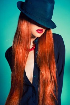 Galeria fryzur - długie, rude włosy
